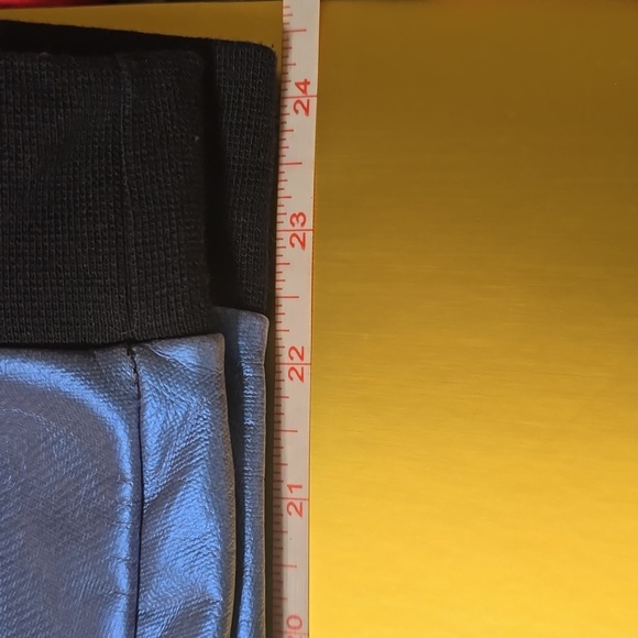 Ladies Nike Joggers - Picture 6 of 10